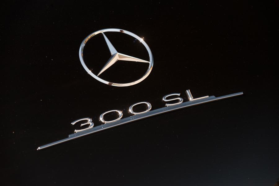 Логотип Mercedes-Benz 300 SL 1957 года  (фото 37 из 59)